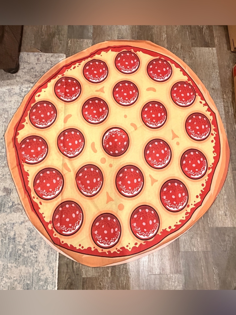 Round Pepperoni Pizza Tapestry